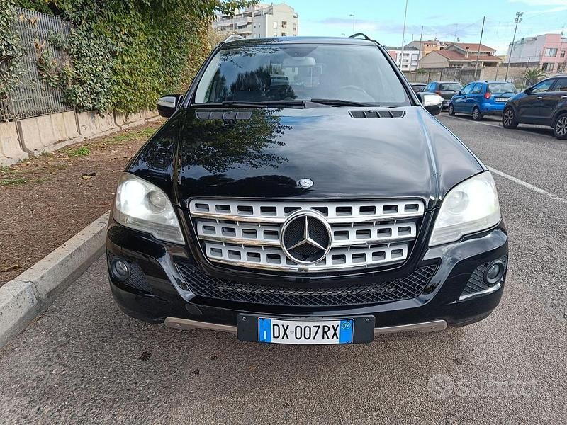 Nero Usata 2009 Mercedes ML280 SUV | 8000 € (Ottimo prezzo) - Immagine 1/4