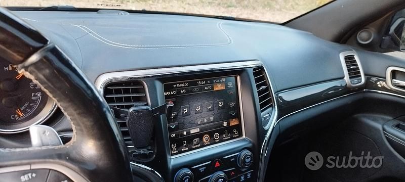 Usata Jeep Cherokee 140 CV (102 kW) 2013 Nero SUV