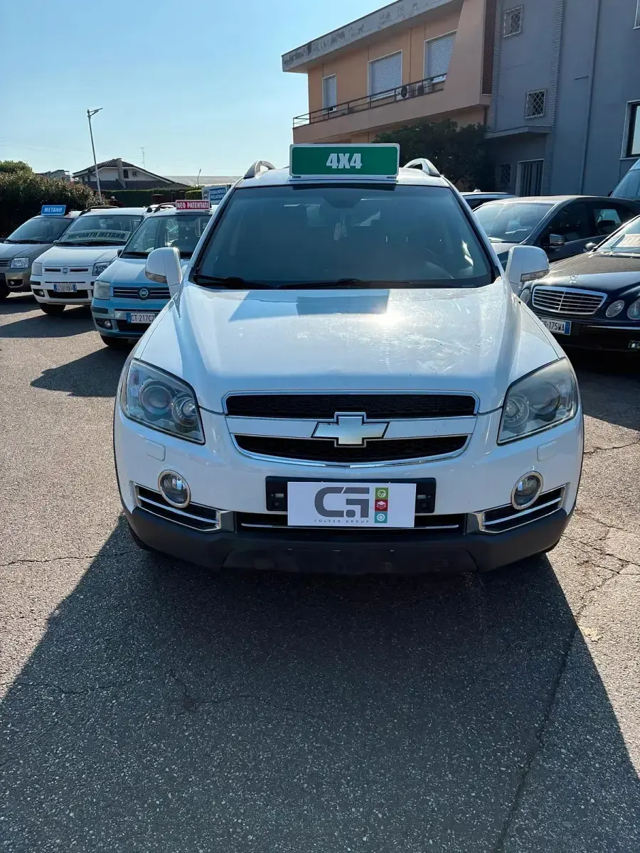 Usata Chevrolet Captiva LT 150 CV (110 kW) 2009 Bianco SUV