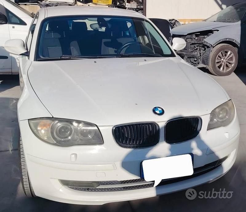 Usata BMW 118 143 CV (105 kW) 2011 Bianco Utilitaria