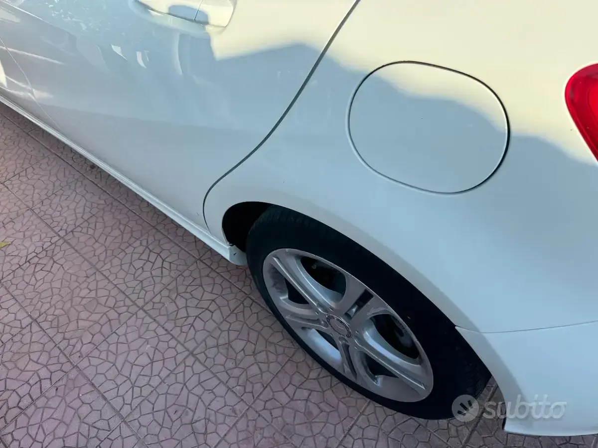 Usata Mercedes A180 122 CV (89 kW) 2014 Berlina