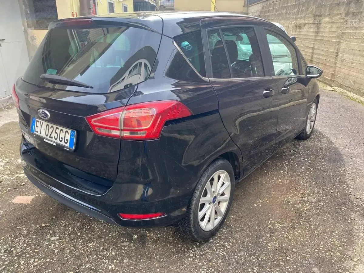 Usata Ford B-MAX Titanium 75 CV (55 kW) 2014 Nero Monovolume