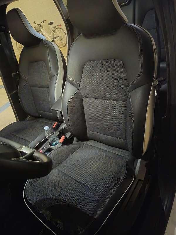 Usata Renault Captur Business 94 CV (69 kW) 2023 Bianco SUV