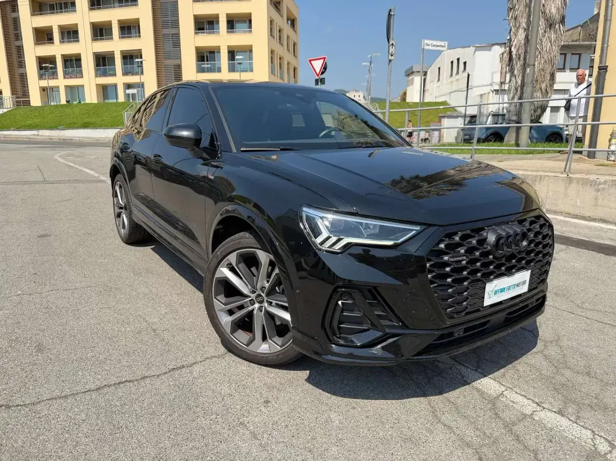 Usata Audi Q3 Sportback S-Line 190 CV (139 kW) 2024 Nero SUV