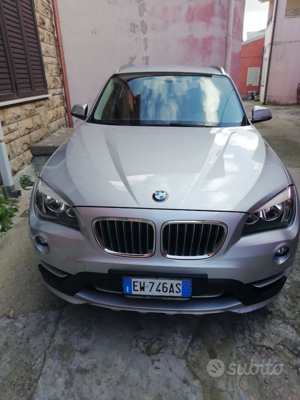 Grigio Usata 2014 BMW X1 xLine SUV | 9900 € (Buon prezzo) - Immagine 1/4