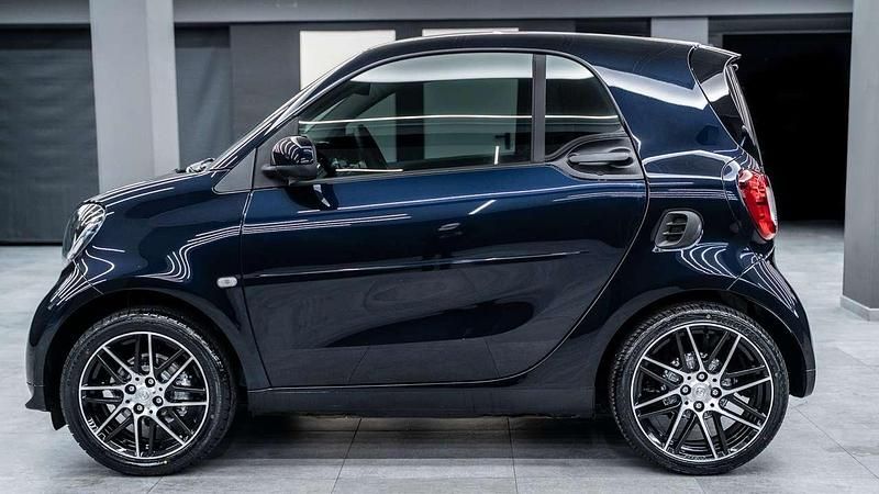 Usata Smart ForTwo Coupé Brabus 90 CV (66 kW) 2019 Blue paris perlato metall Utilitaria