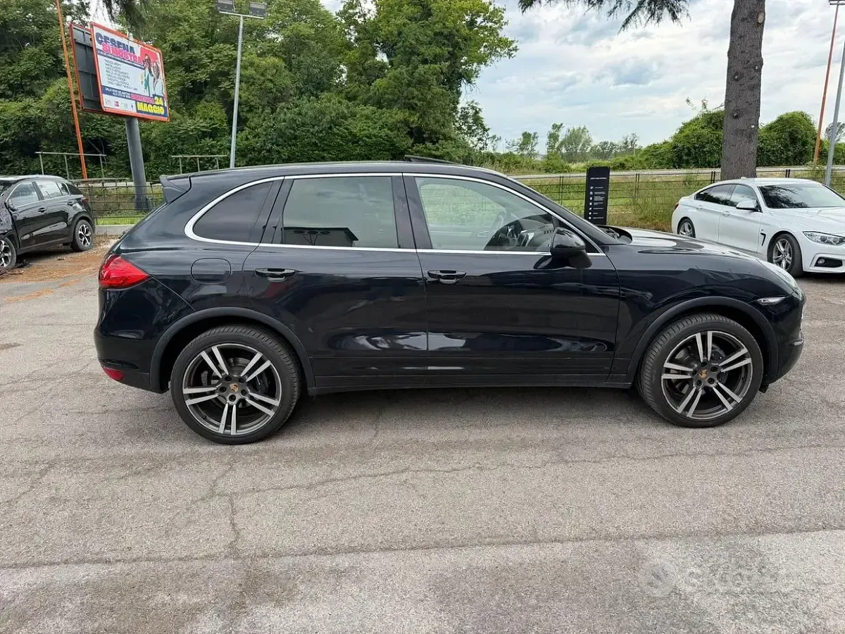 Usata Porsche Cayenne 245 CV (180 kW) 2013 Nero SUV