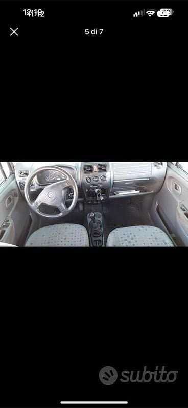 Usata Opel Agila 75 CV (55 kW) 2000 Grigio Monovolume