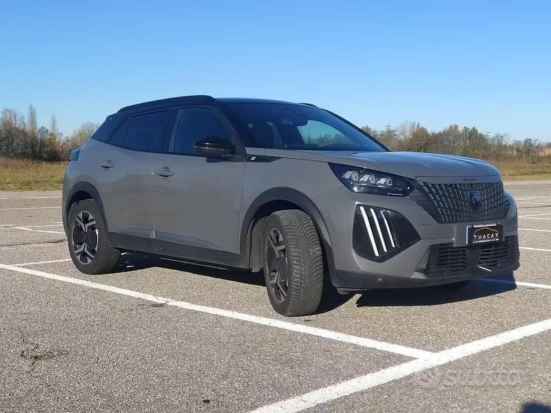 Usata Peugeot 2008 GT 114 kW (156 CV) 2024 Grigio SUV