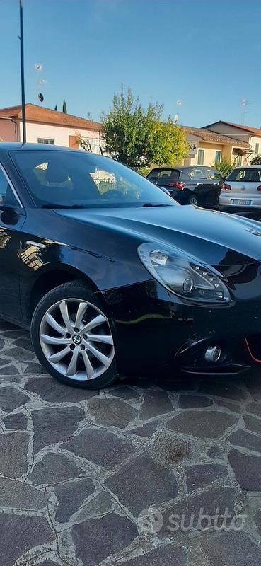 Usata Alfa Romeo Giulietta 109 CV (80 kW) 2015 Nero Utilitaria