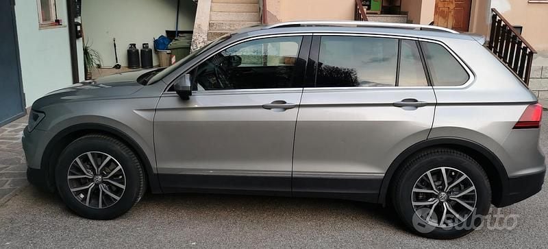 Usata VW Tiguan Business 116 CV (85 kW) 2018 Grigio SUV
