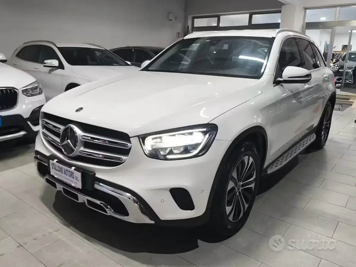 Usata Mercedes GLC220 Executive 194 CV (142 kW) 2020 Bianco Station wagon