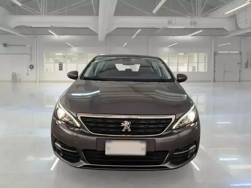 Usata Peugeot 308 Active 130 CV (95 kW) 2021 Grigio Berlina