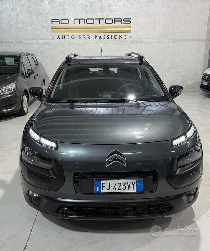 Usata Citroën C4 99 CV (72 kW) 2017 Grigio SUV
