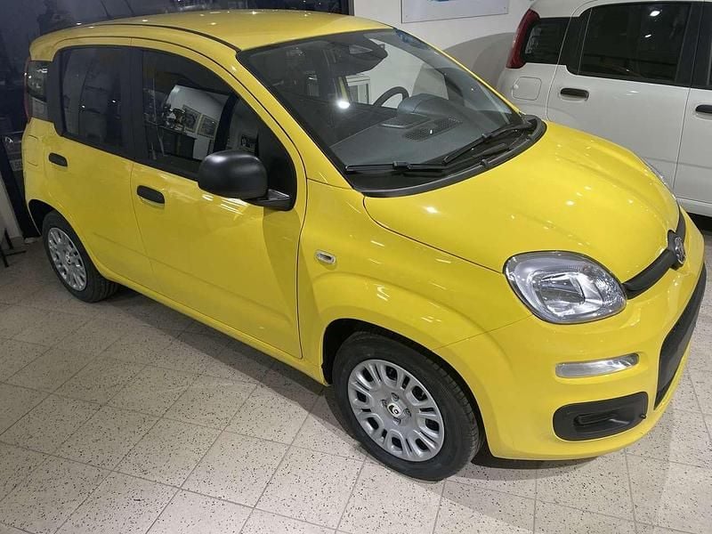 Nuova Fiat Panda S 69 CV (50 kW) 2025 Gialla Utilitaria