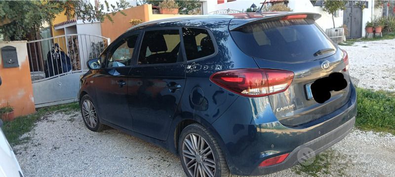 Blu Usata 2018 Kia Carens Monovolume | 12.500 € (Buon prezzo) - Immagine 1/4