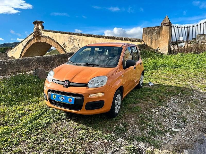 Usata Fiat Panda Pop 69 CV (50 kW) 2018 Arancione Berlina