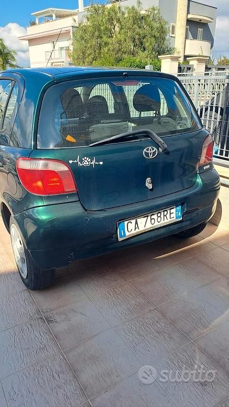 Usata Toyota Yaris 2003 Verde Utilitaria