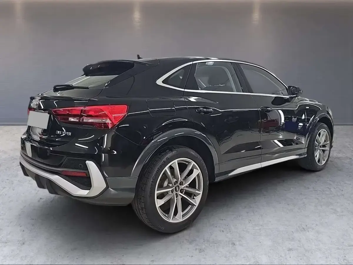 Usata Audi Q3 Sportback S-Line 150 CV (110 kW) 2024 Nero SUV