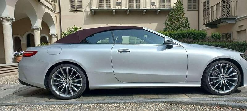 Usata Mercedes E220 Premium 194 CV (142 kW) 2019 Argento Cabrio
