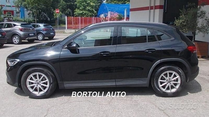 Usata Mercedes GLA200 Business 150 CV (110 kW) 2021 Nero SUV