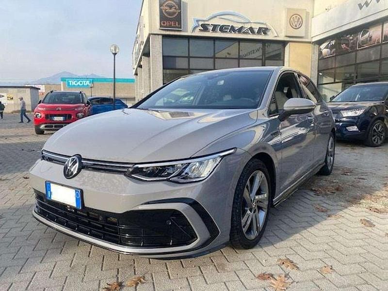 Grigio Usata 2022 VW Golf VIII R-line Tre volumi | 25.900 € (Buon prezzo) - Immagine 1/4