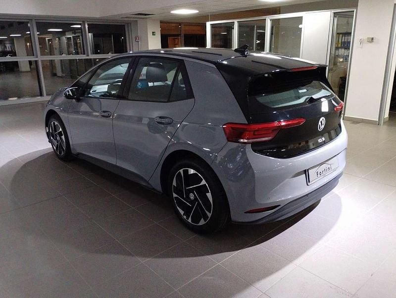 Usata VW ID.3 Pro Performance 69 kW (95 CV) 2023 Grigio Utilitaria