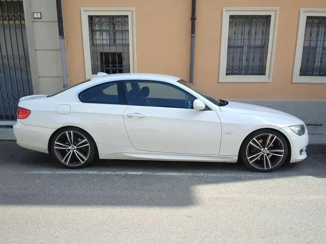 Usata BMW 320 184 CV (135 kW) 2013 Bianco Coupé