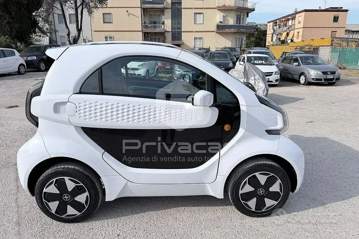 Usata XEV Yoyo 7 kW (10 CV) 2023 Bianco Utilitaria