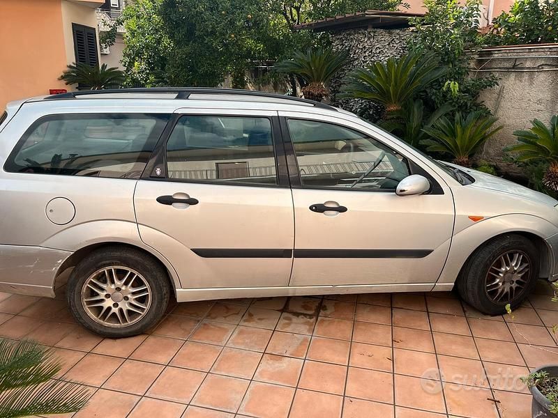Begagnad Ford Focus 116 HK (85 kW) 2001 Sedan