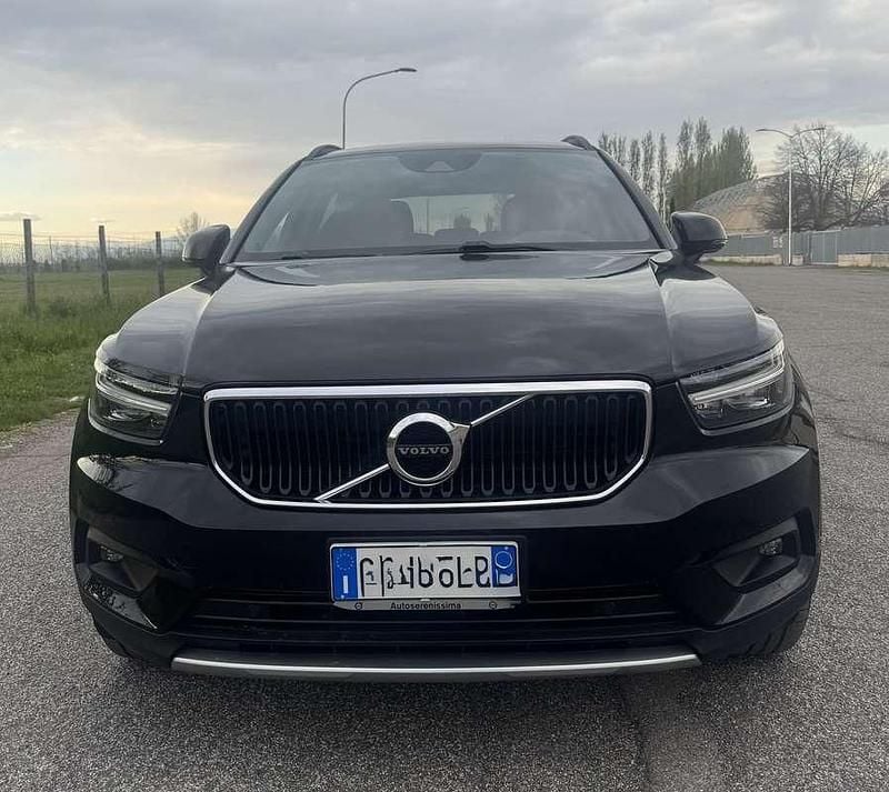 Usata Volvo XC40 R-Design 150 CV (110 kW) 2020 Nero SUV