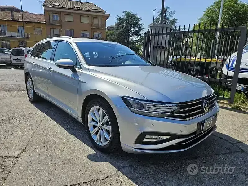 Usata VW Passat Business 120 CV (88 kW) 2020 Grigio Station wagon