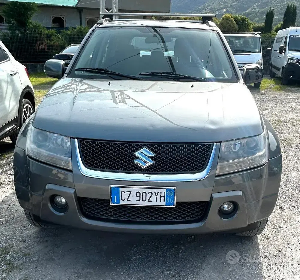 Usata Suzuki Grand Vitara 129 CV (94 kW) 2006 Grigio SUV
