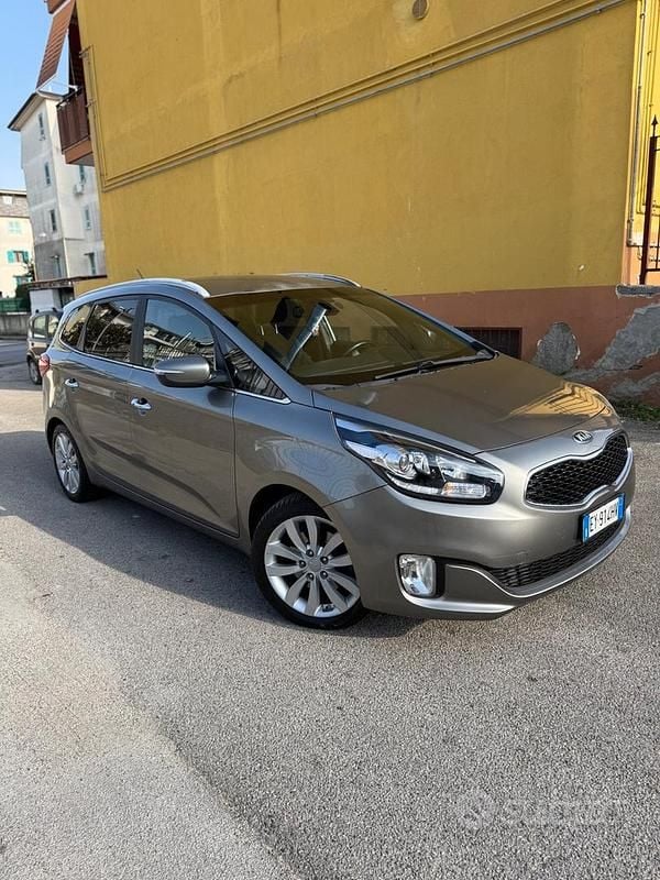 Usata Kia Carens 115 CV (84 kW) 2015 Beige Monovolume