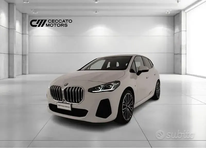 Usata BMW 218 Active Tourer Comfort Edition 150 CV (110 kW) 2024 Bianco Monovolume