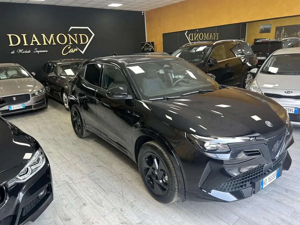Nuova Alfa Romeo GT Junior Sprint 135 CV (99 kW) 2026 Nero SUV