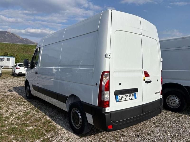 Usata Renault Master 135 CV (99 kW) 2023 Bianco Monovolume