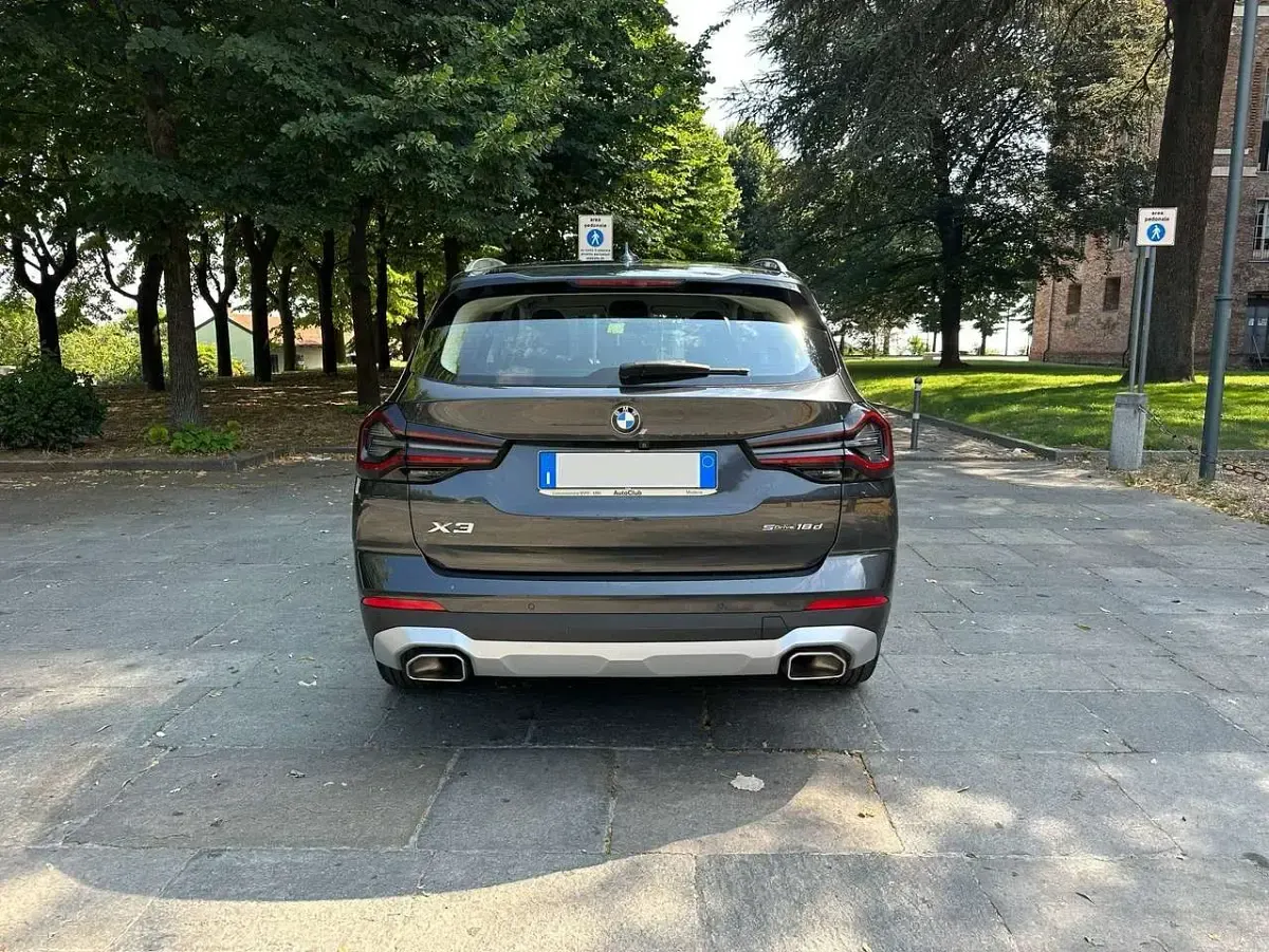 Usata BMW X3 Efficient Dynamics 150 CV (110 kW) 2022 Sophisto grey SUV