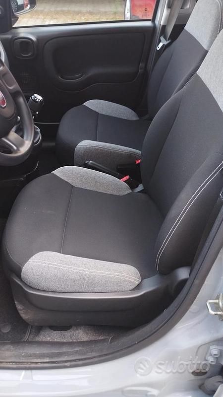 Usata Fiat Panda 70 CV (51 kW) 2022 Grigio Utilitaria
