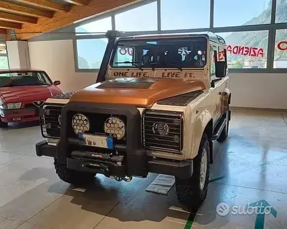 Usata Land Rover Defender 123 CV (90 kW) 2007 Berlina