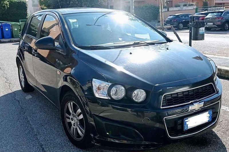 Usata Chevrolet Aveo LT 75 CV (55 kW) 2012 Nero Berlina