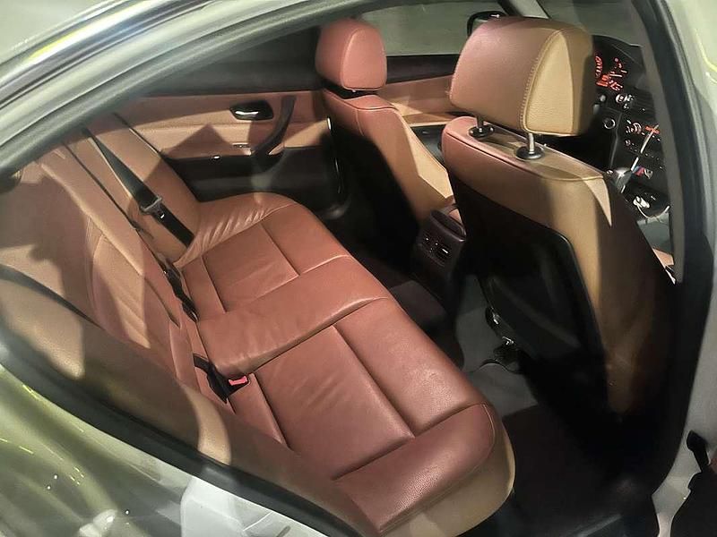 Usata BMW 320 184 CV (135 kW) 2011 Berlina