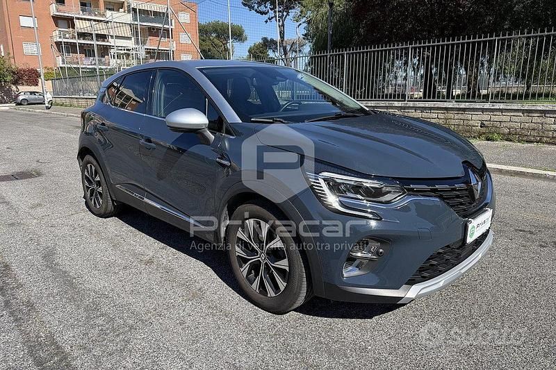 Usata Renault Captur Techno 101 CV (74 kW) 2023 Blu SUV