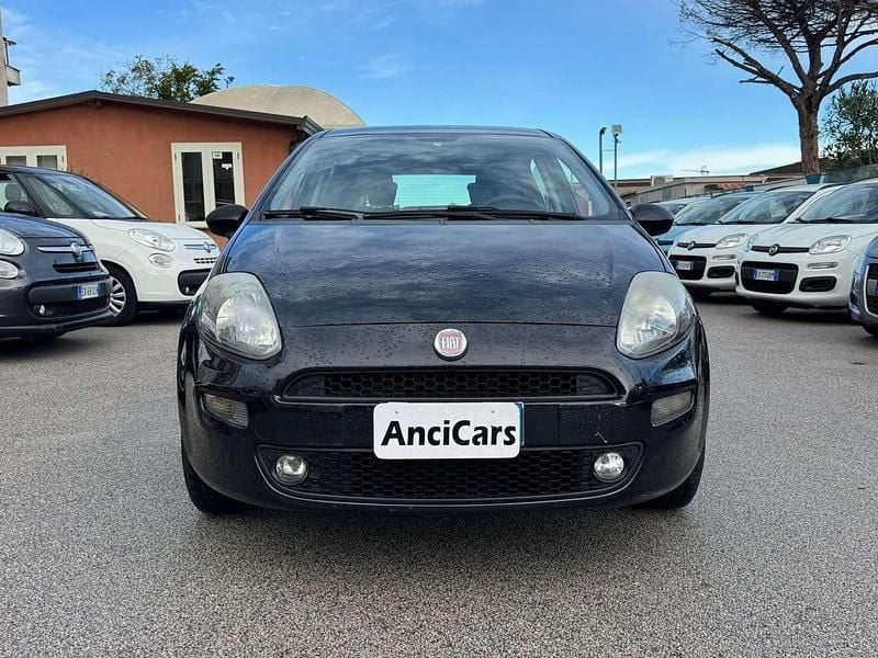 Nero Usata 2014 Fiat Punto Lounge Tre volumi | 4990 € (Buon prezzo) - Immagine 1/4