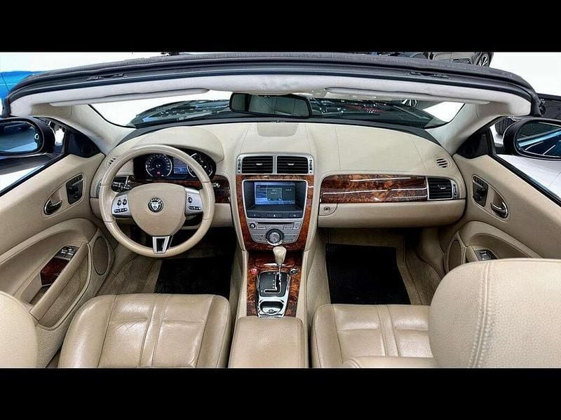 Usata Jaguar XK 256 CV (188 kW) 2008 Nero metallizzato Cabrio