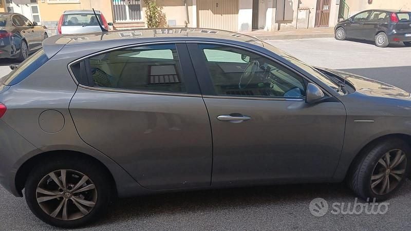 Usata Alfa Romeo Giulietta 109 CV (80 kW) 2012 Utilitaria