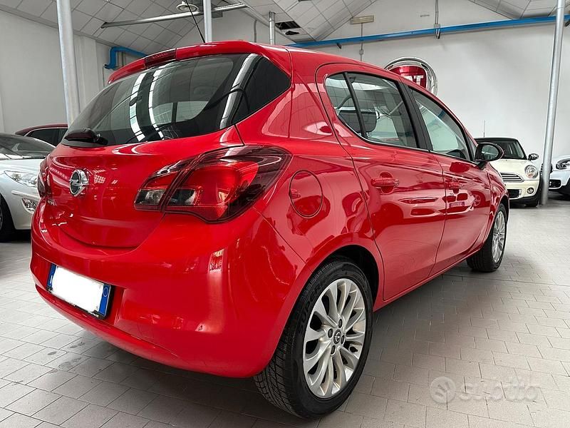 Usata Opel Corsa Innovation 90 CV (66 kW) 2018 Rosso Utilitaria