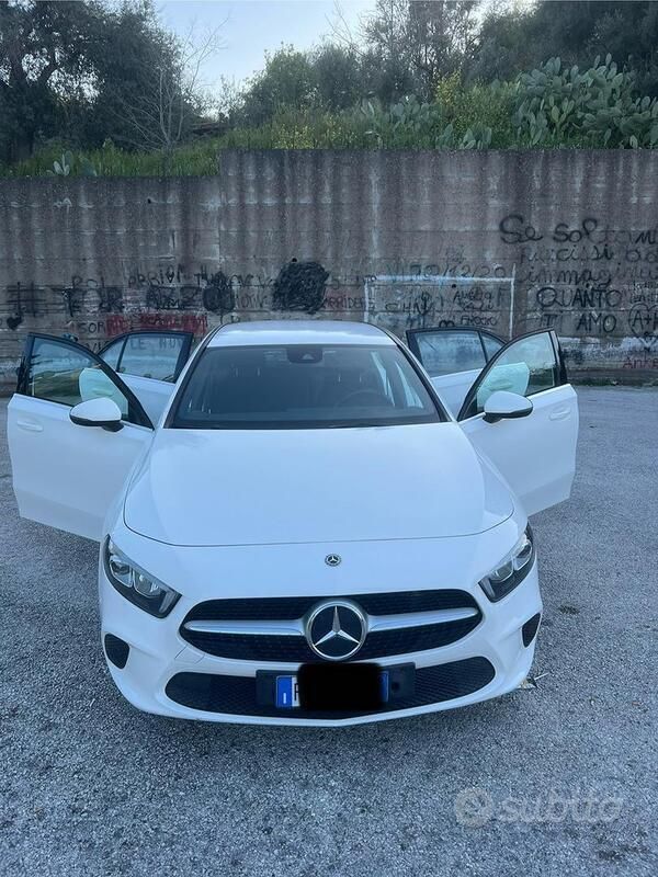 Usata Mercedes A180 Business 116 CV (85 kW) 2018 Bianco Berlina