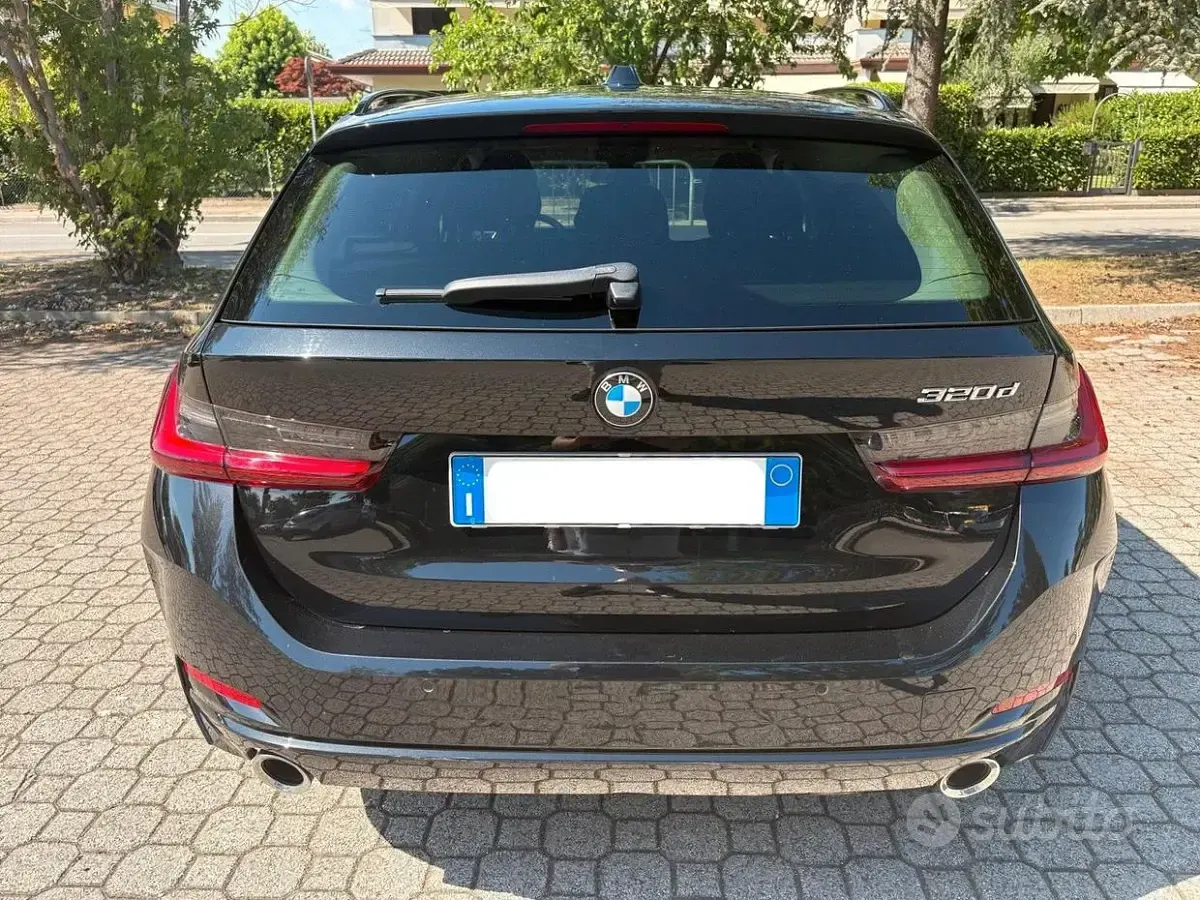 Usata BMW 320 190 CV (139 kW) 2022 Nero Station wagon