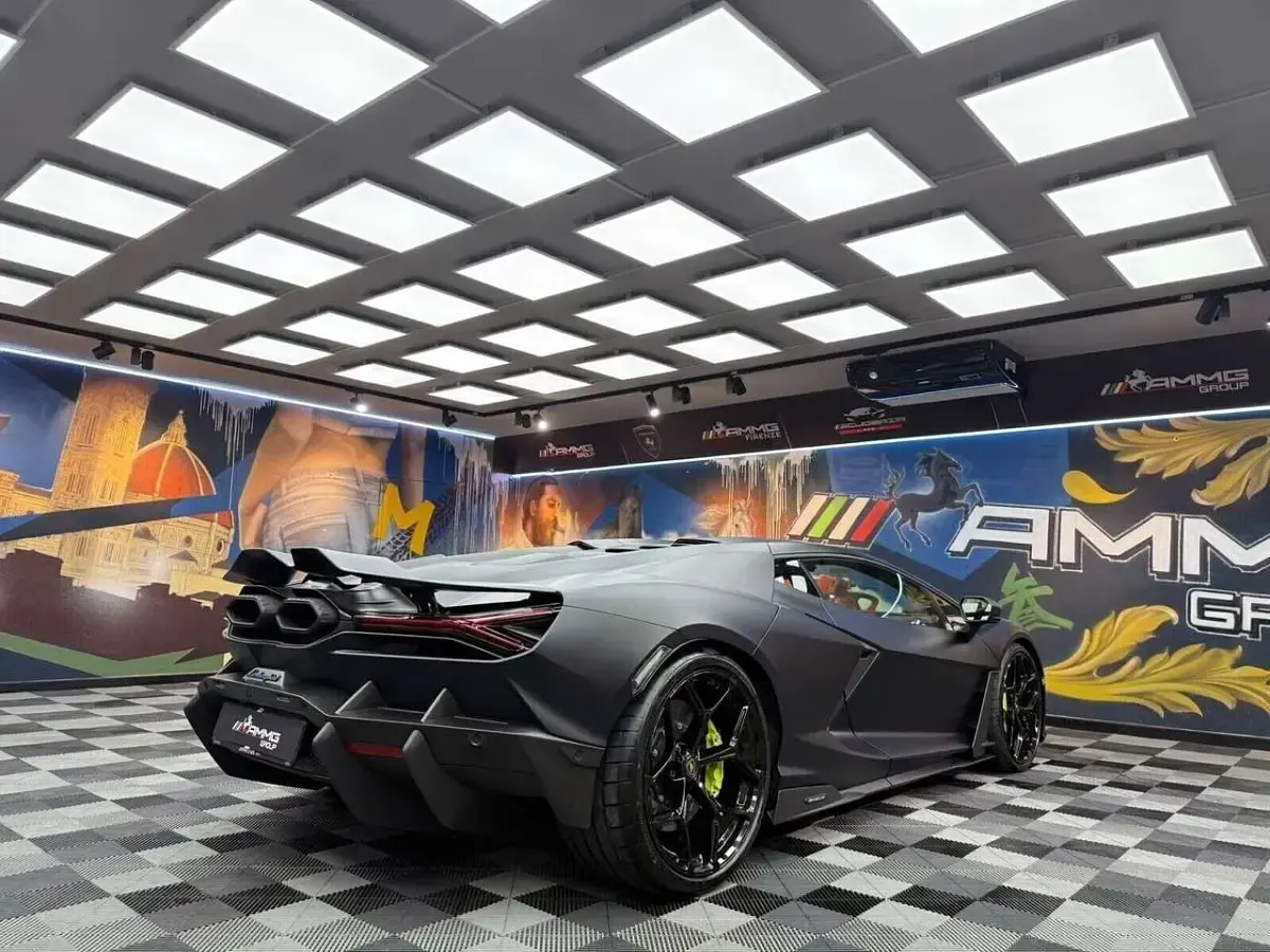 Nuova Lamborghini Revuelto 1016 CV (747 kW) 2025 Nero Coupé
